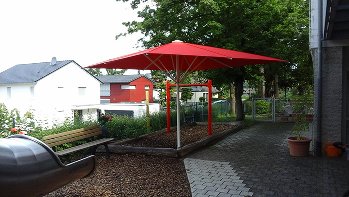 Sonnenschirm im Kinderhaus Niederrismingen