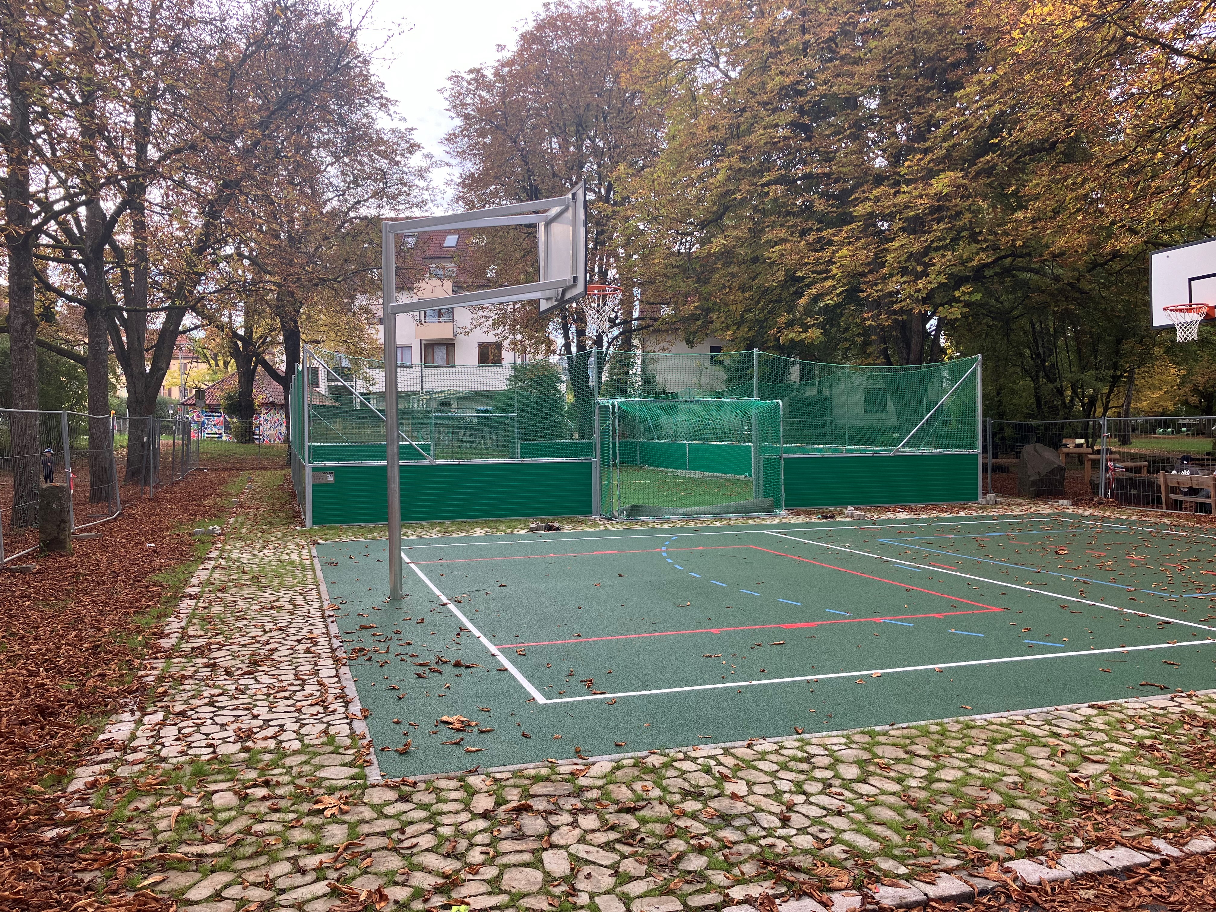 Nachher Bild der Entsiegelung auf einem Bolzplatz in Tübingen